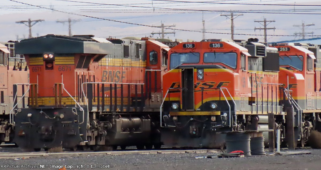 BNSF 6671-BNSF 136